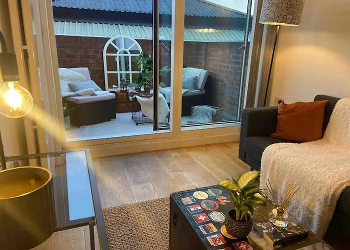 Spitalfields Market Penthouse Flat With Balcony